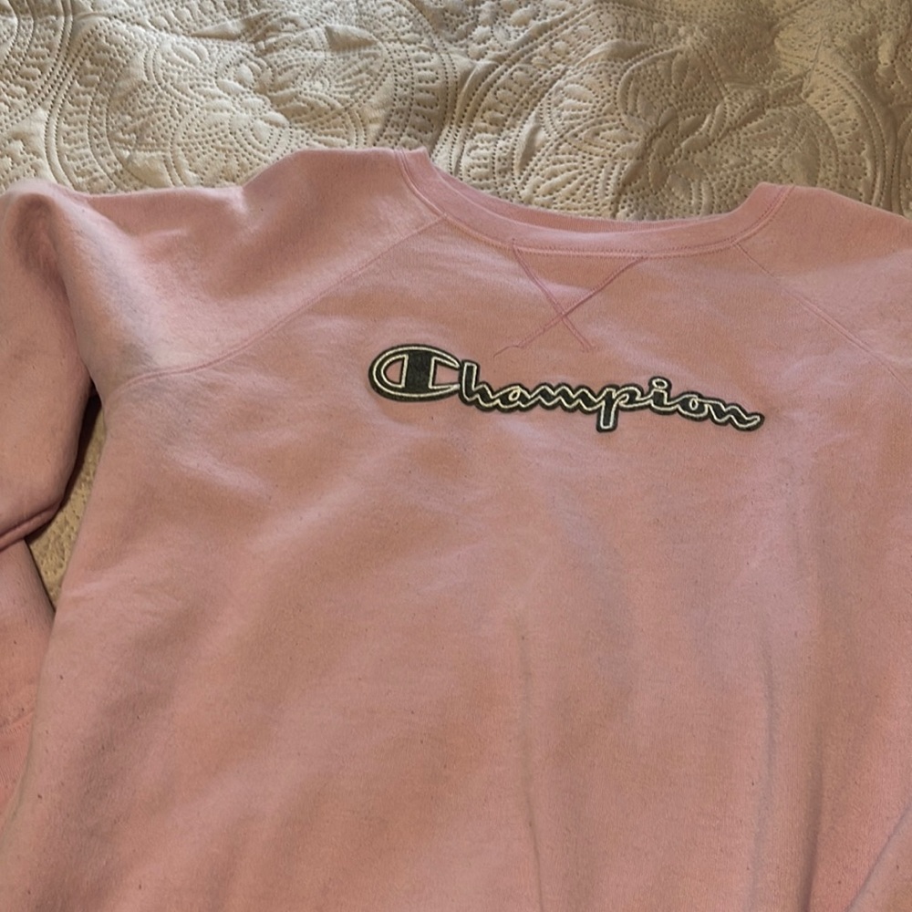 Champion crew neck!